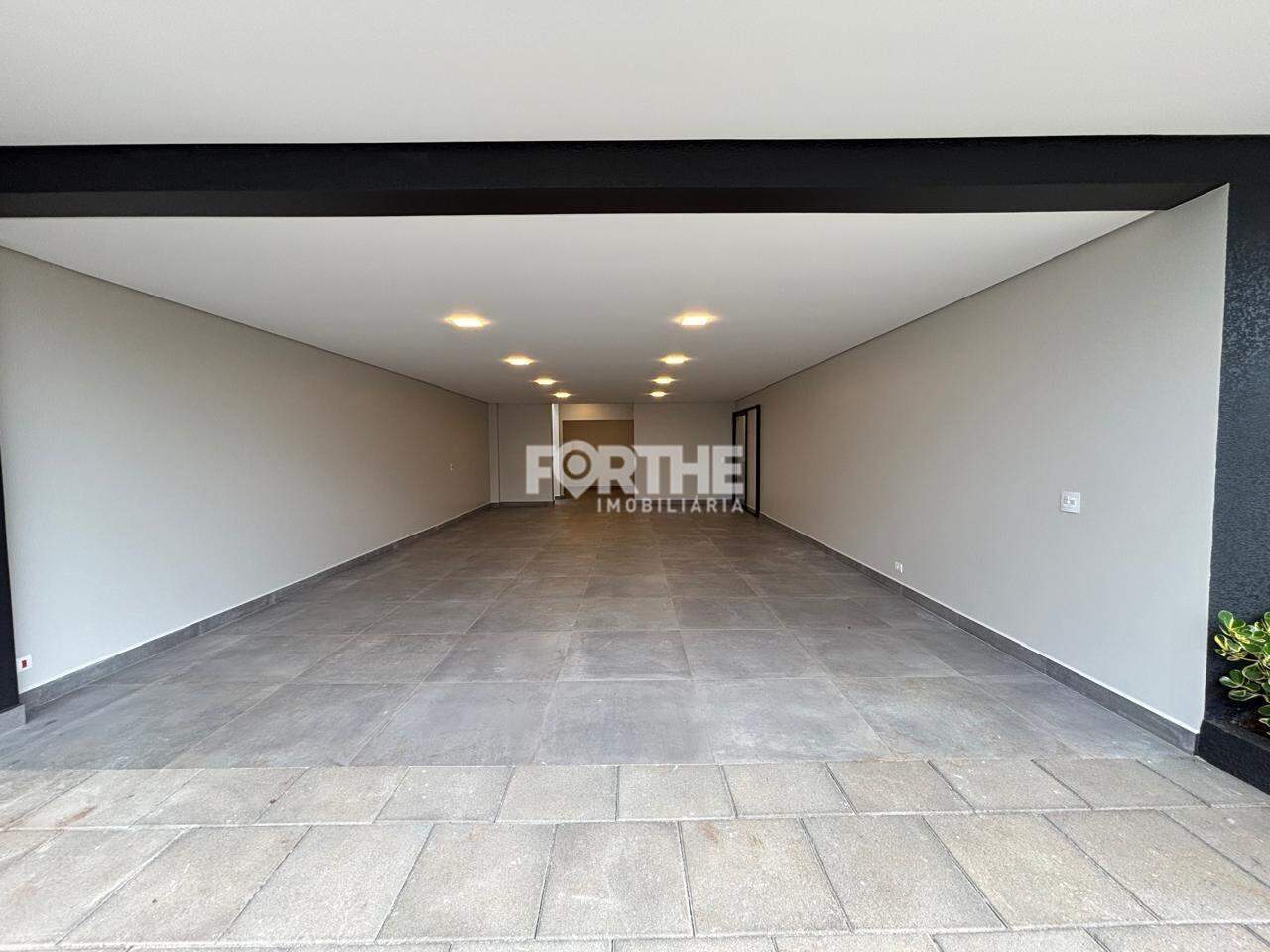 Sobrado à venda no Região do Lago: 