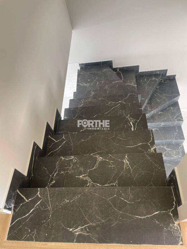 Sobrado à venda no Country: 