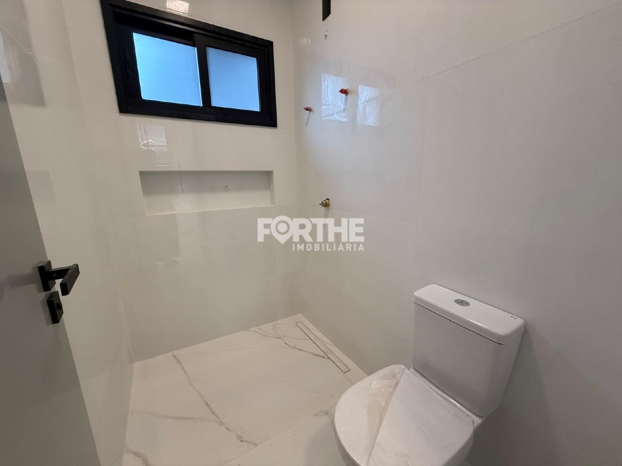 Casa à venda no Tropical II: 