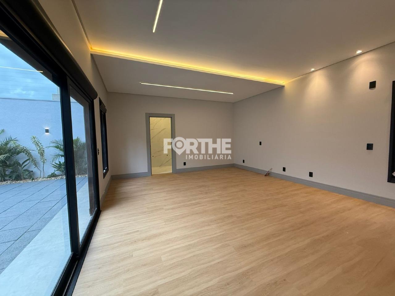 Casa à venda no Tropical II: 