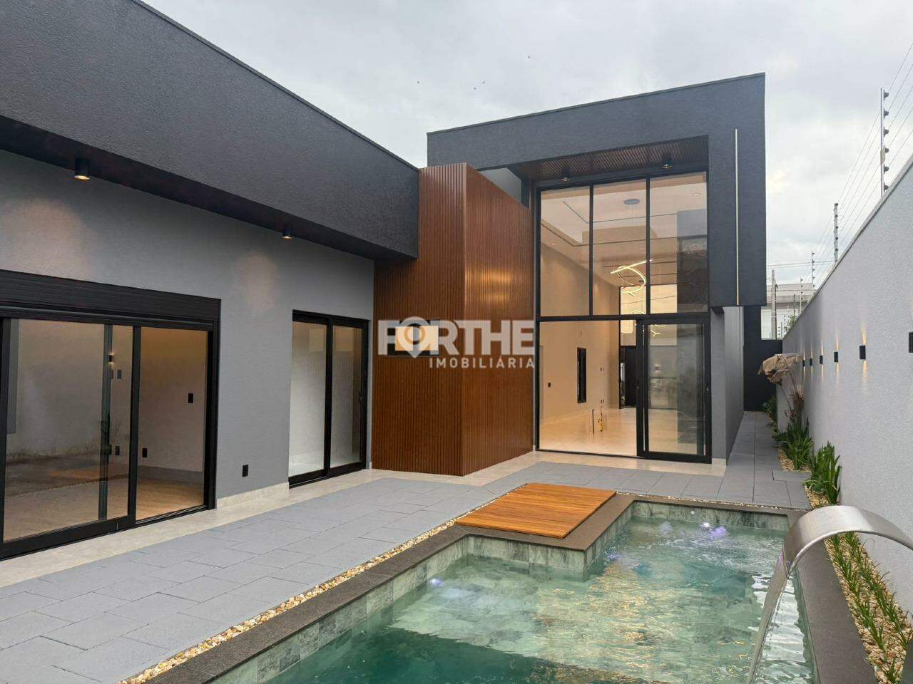 Casa à venda no Tropical II: 