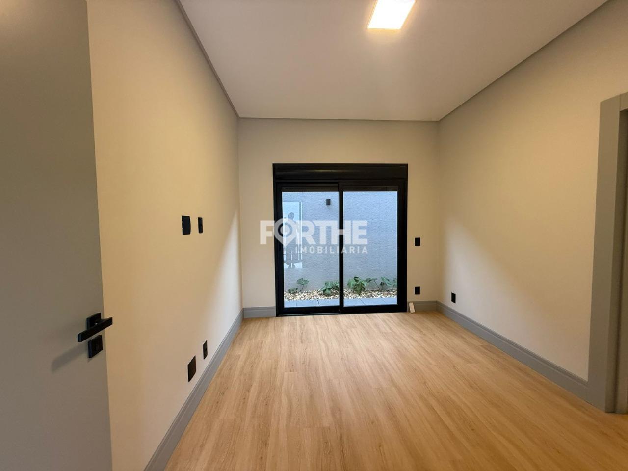 Casa à venda no Tropical II: 