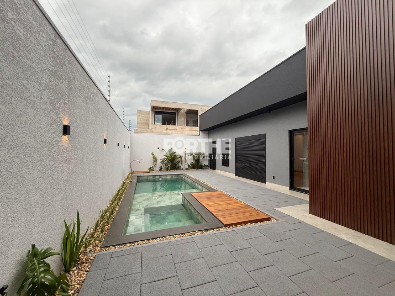 Casa à venda no Tropical II: 