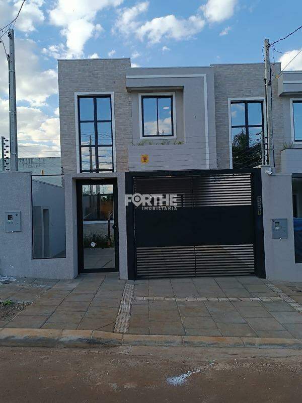 Sobrado 3 Dormitórios Universitário 180m²