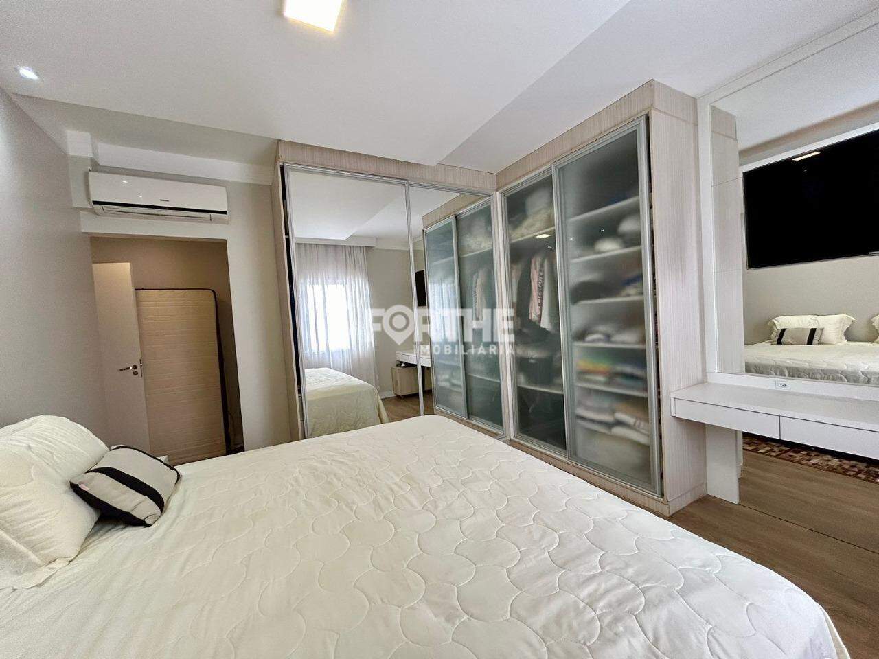 Apartamento para aluguel no Centro: 