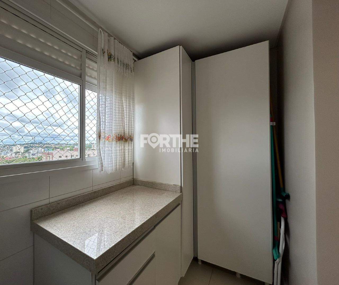 Apartamento para aluguel no Centro: 