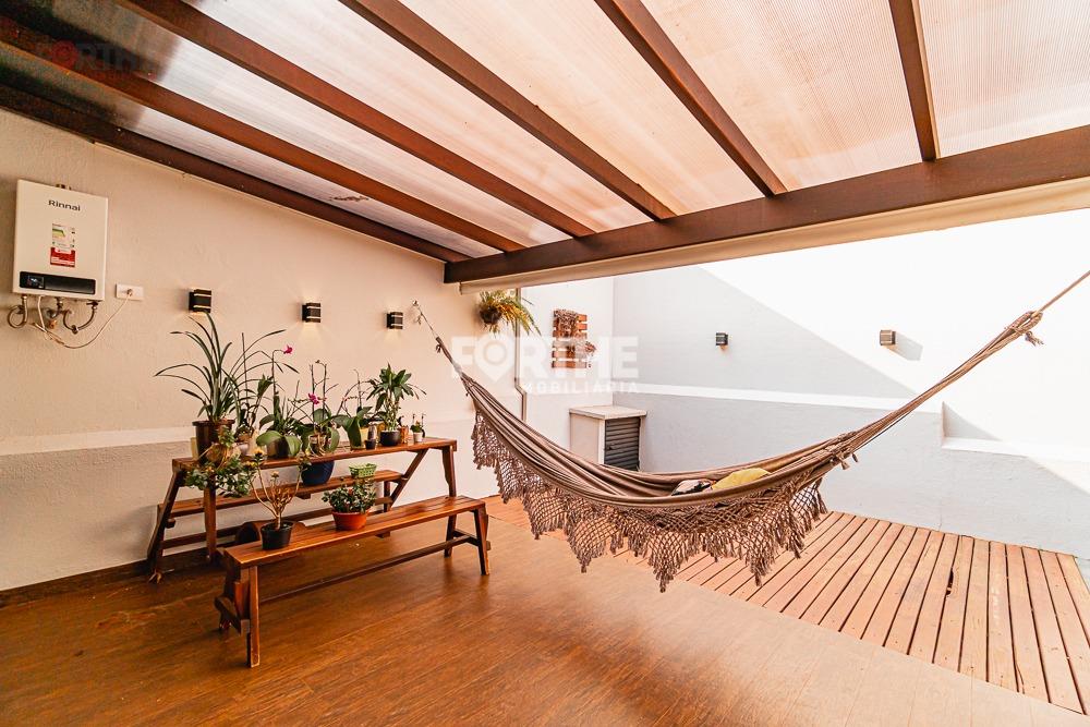 Sobrado à venda no Country: 