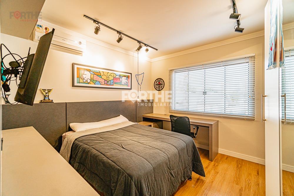 Sobrado à venda no Country: 