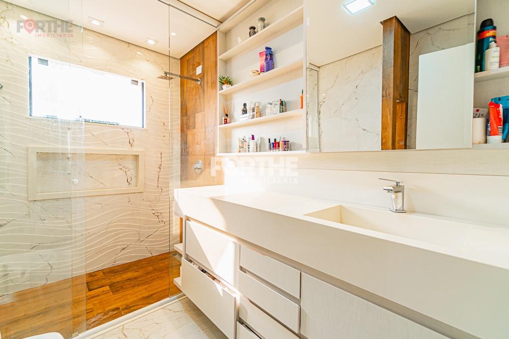 Sobrado à venda no Country: 