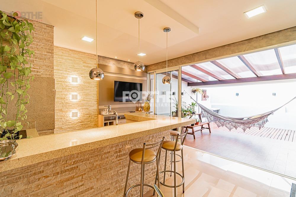 Sobrado à venda no Country: 