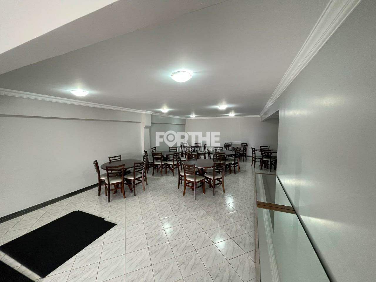 Apartamento para aluguel no Centro: 