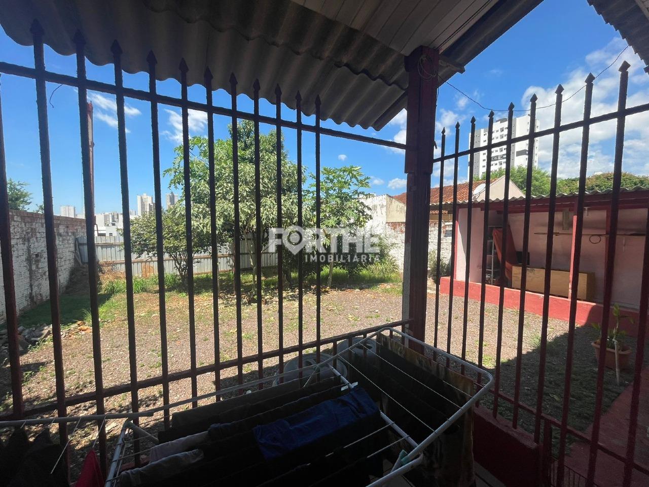 Casa à venda no Centro: