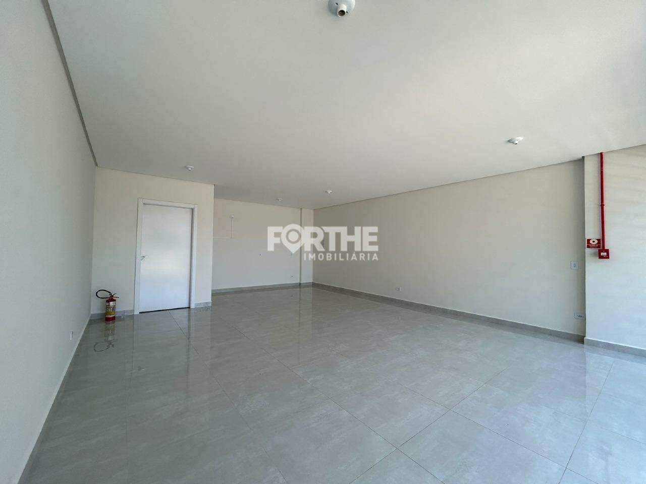 Sala comercial à venda no Pioneiros Catarinenses: 