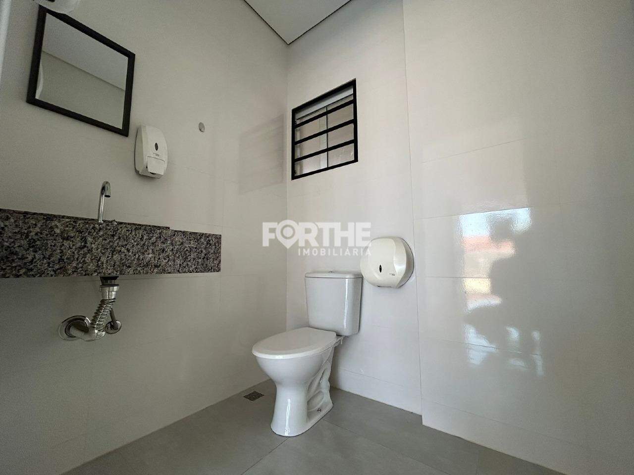 Sala comercial à venda no Pioneiros Catarinenses: 