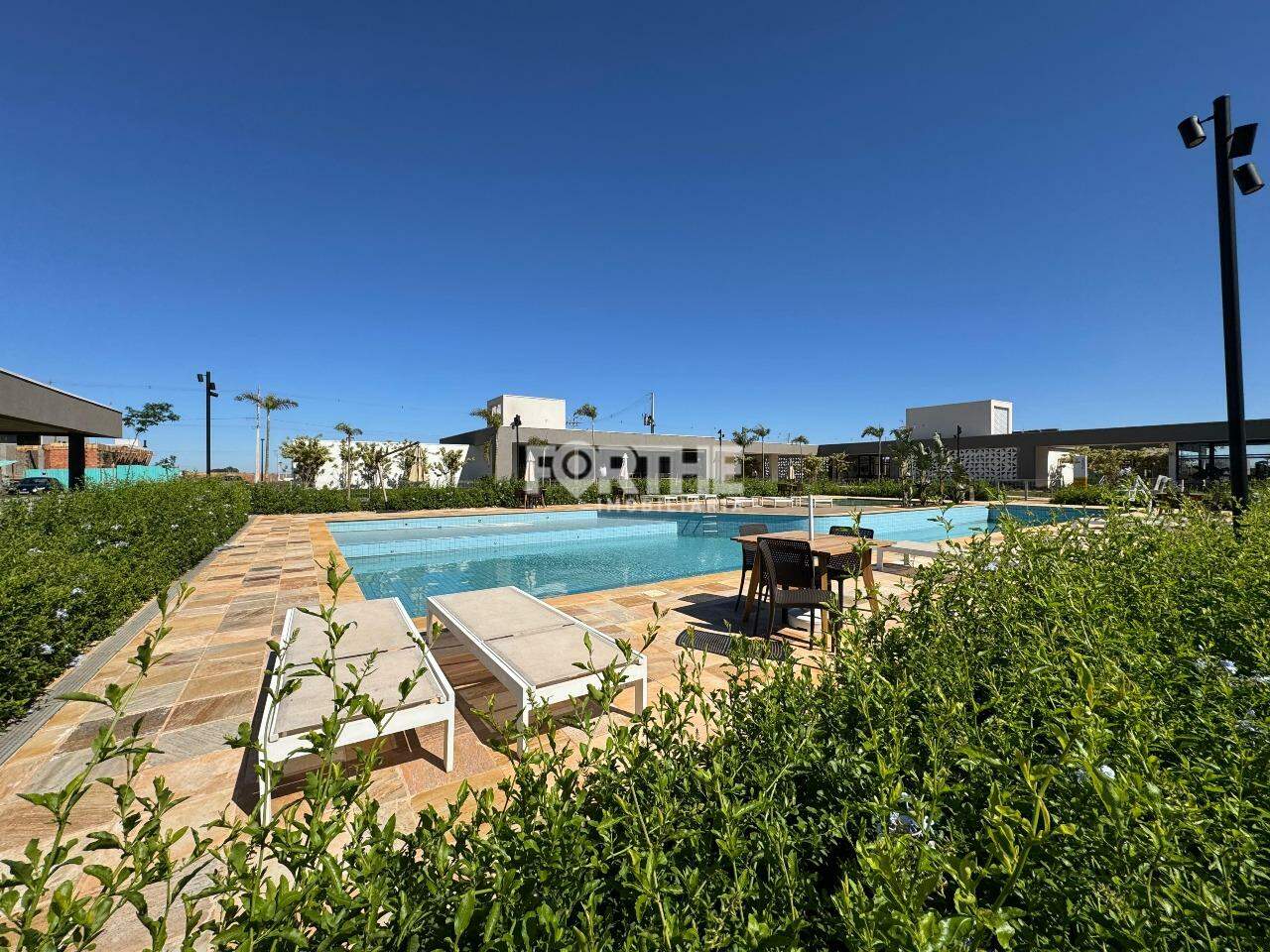 Terreno em condomínio à venda no FAG: 