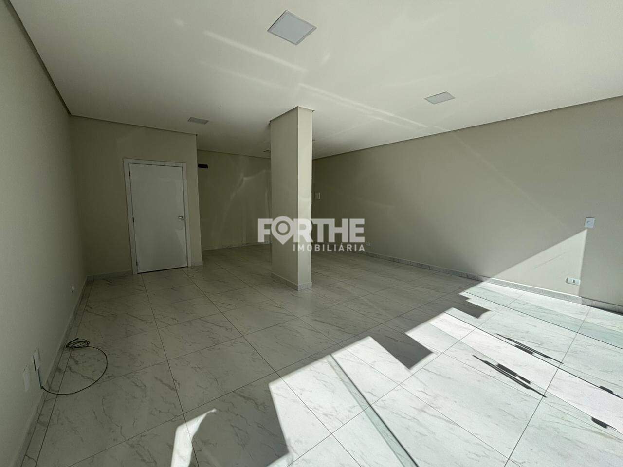 Sala comercial para aluguel no Pioneiros Catarinenses: 