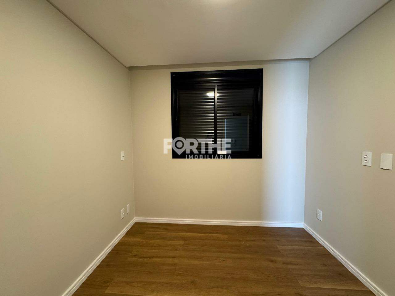 Sobrado em condomínio à venda no Country: 