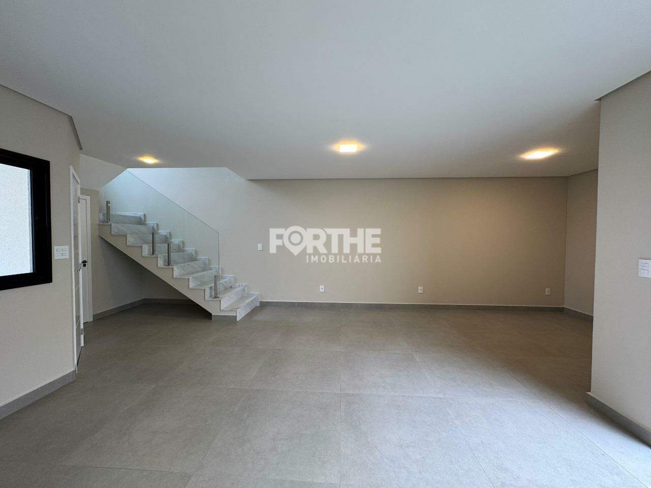 Sobrado em condomínio à venda no Country: 