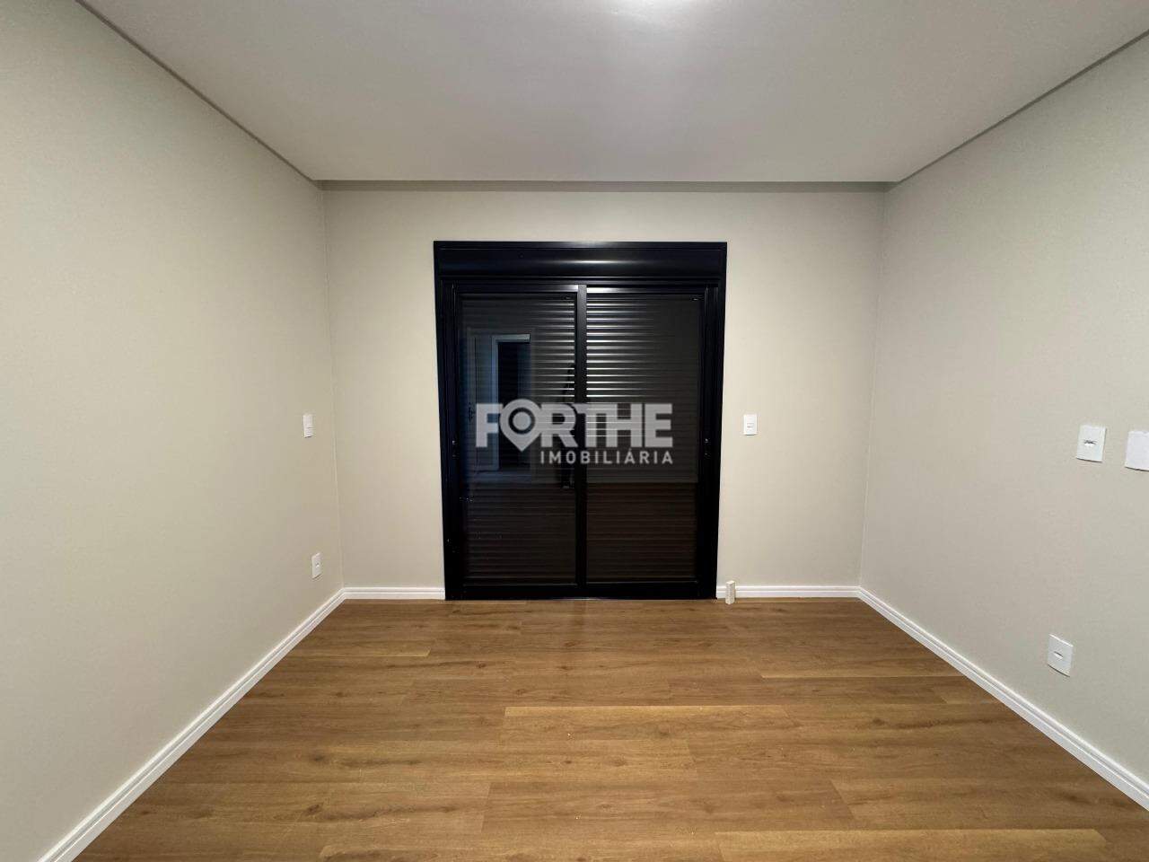 Sobrado em condomínio à venda no Country: 