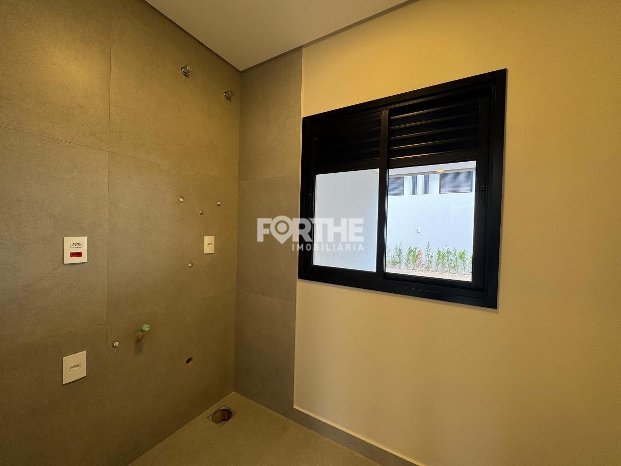 Sobrado em condomínio à venda no Country: 