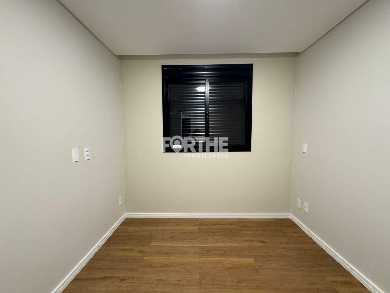 Sobrado em condomínio à venda no Country: 