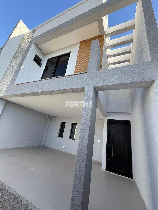 Sobrado 2 Dormitórios Coqueiral 165m²