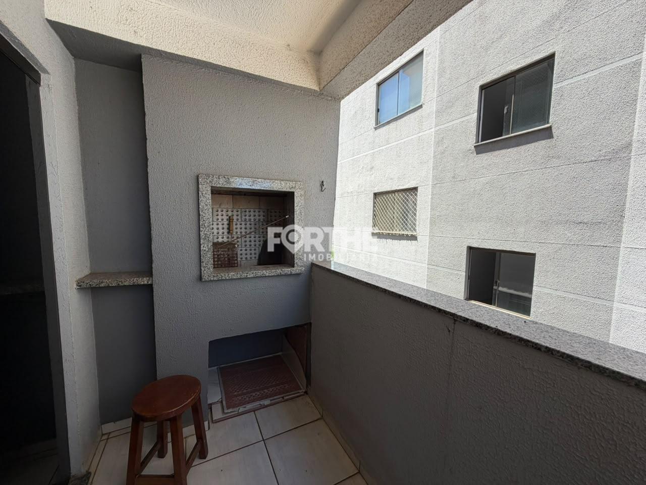 Apartamento para aluguel no Coqueiral: 