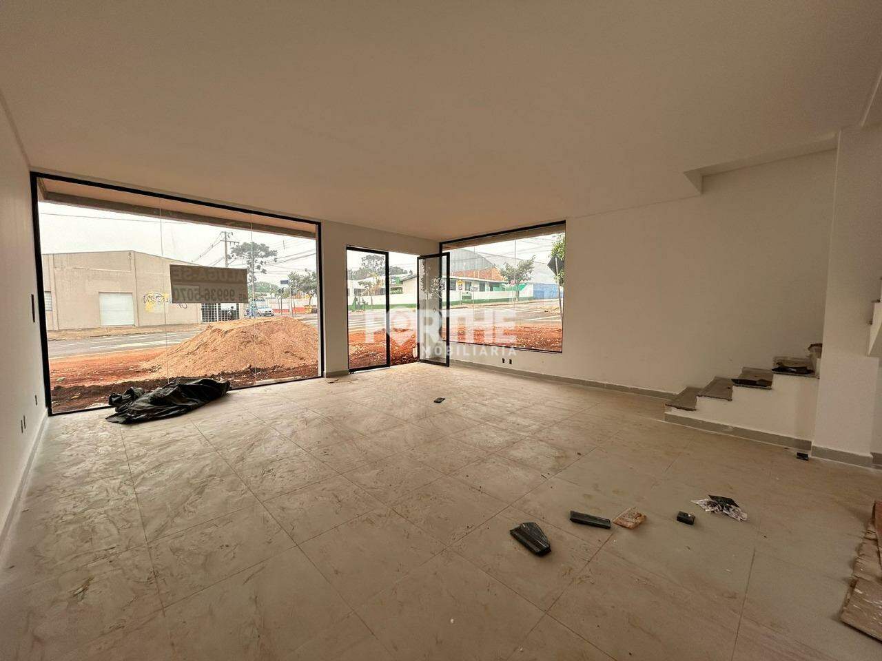 Sala Comercial Cancelli 111m²