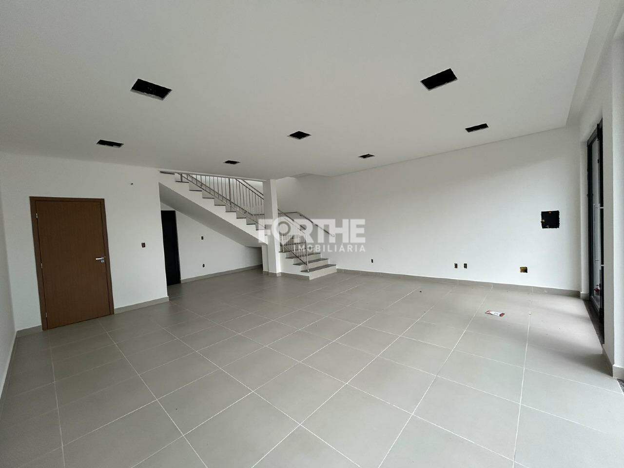 Sala Comercial Cancelli 111m²