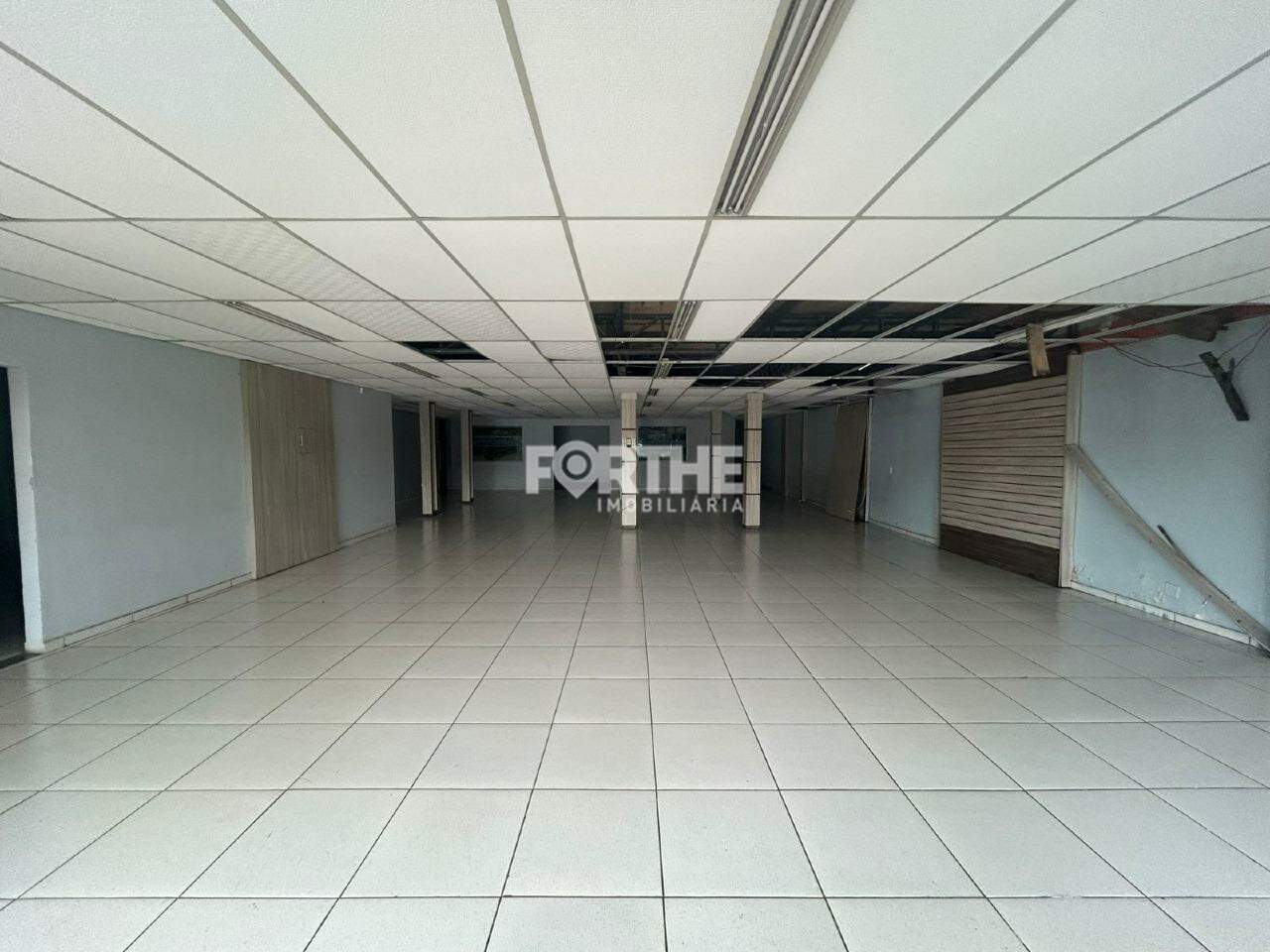 Sala Comercial Cancelli 680m²