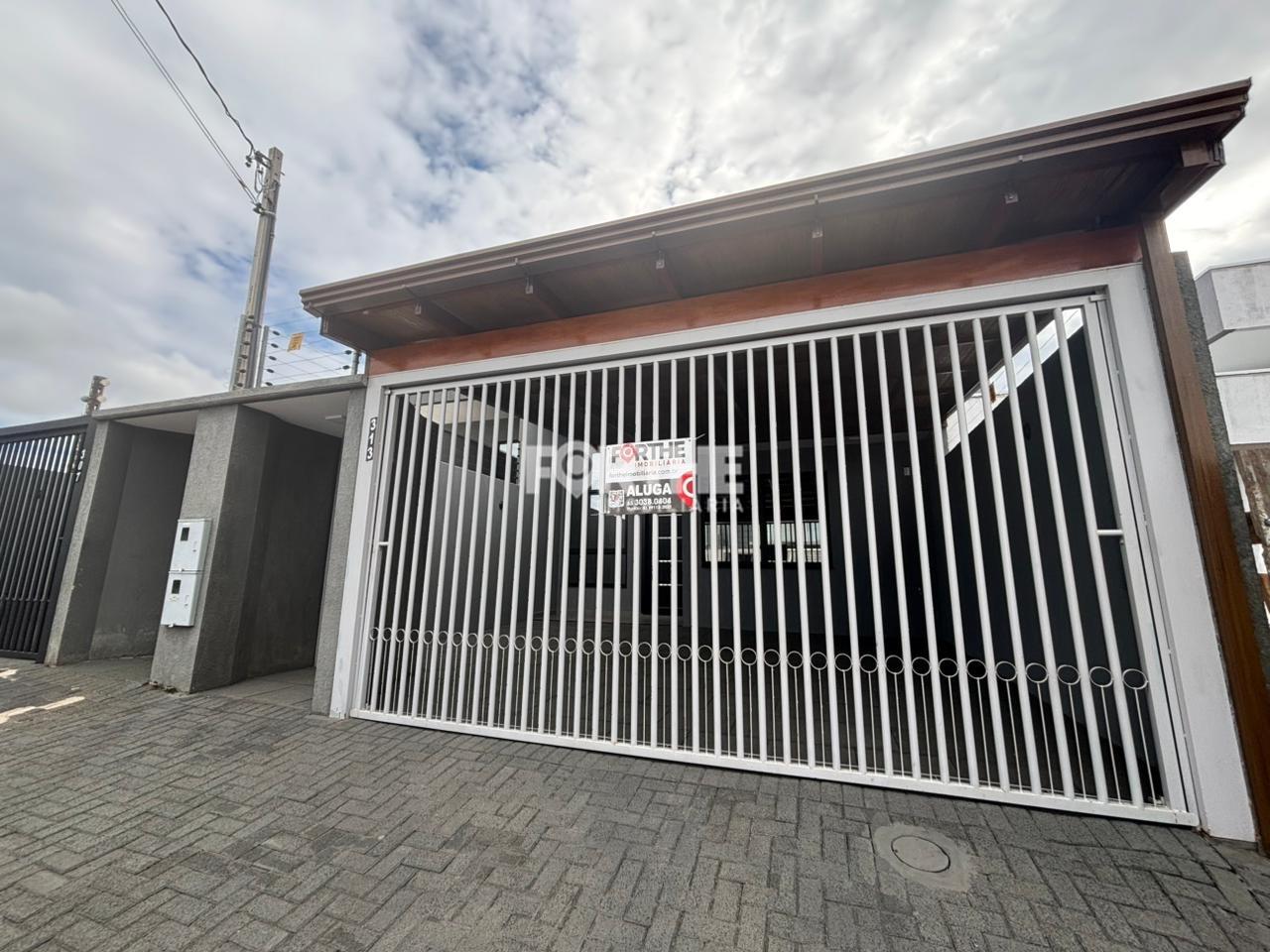 Casa 3 Dormitórios Canadá 120m²