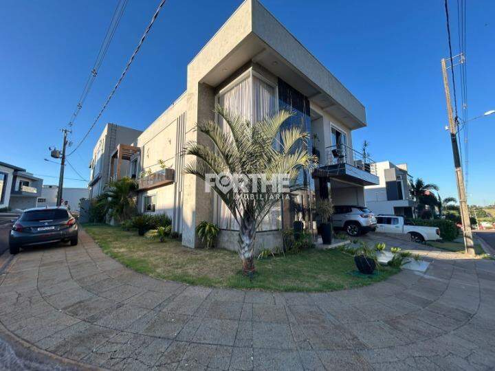 Casa 3 Dormitórios Parque Verde 254m²