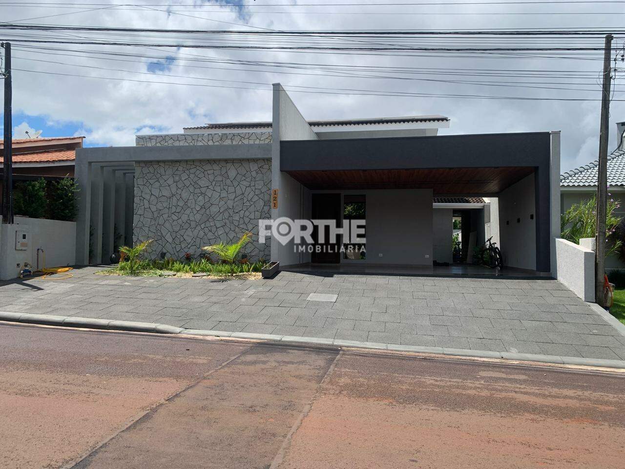 Casa 3 Dormitórios Parque Verde 247m²