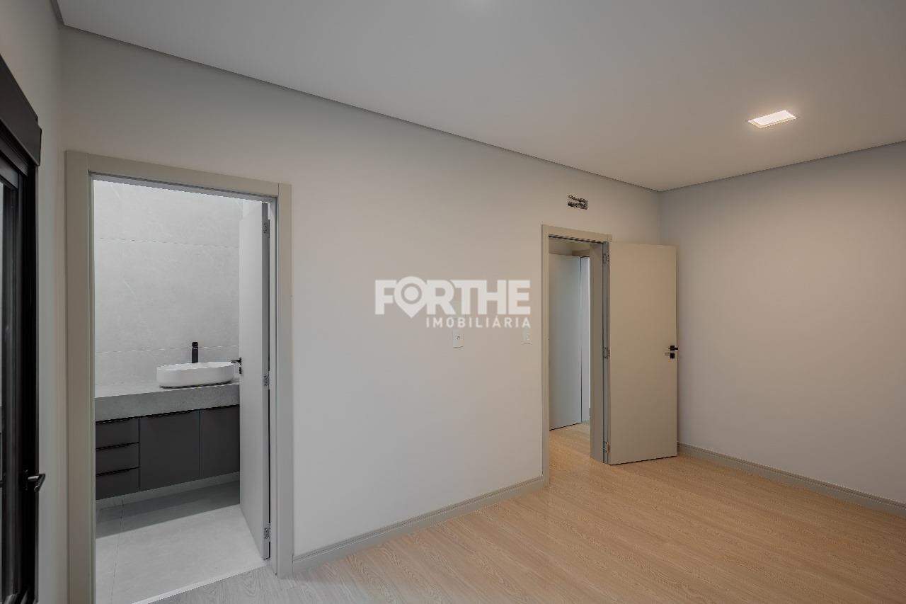 Casa à venda no Tropical II: 