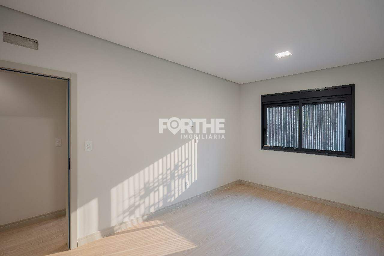 Casa à venda no Tropical II: 