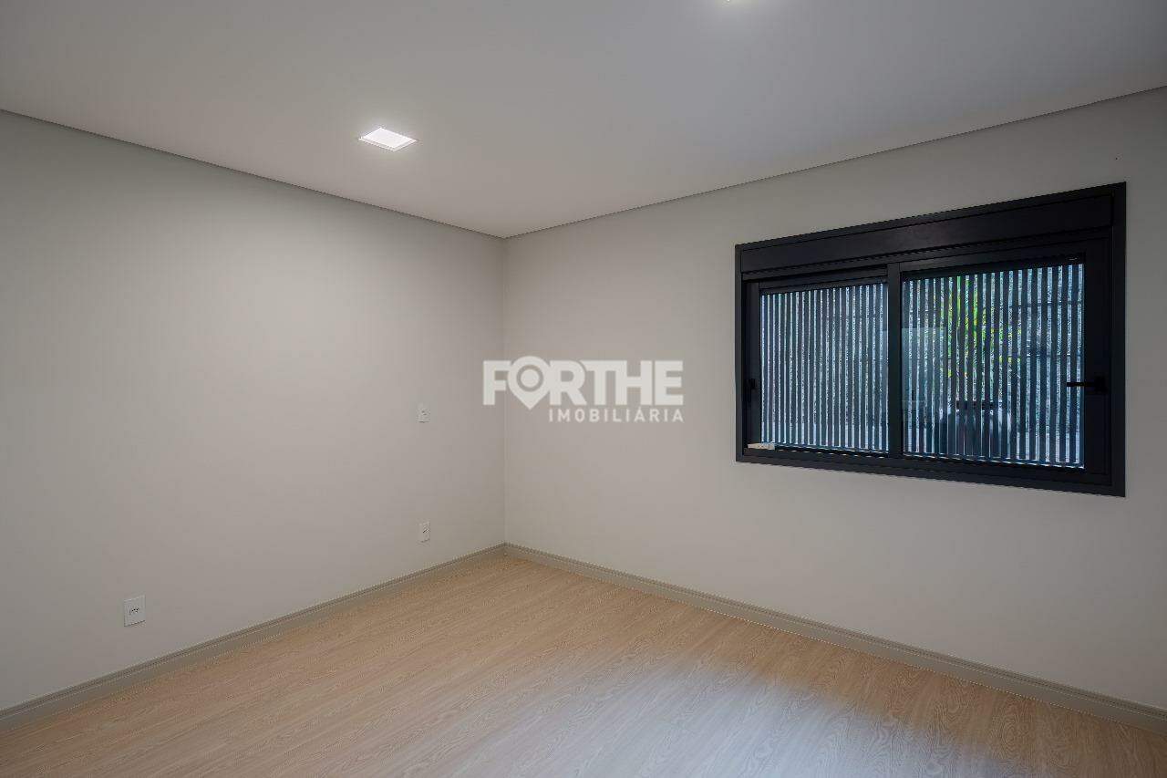 Casa à venda no Tropical II: 