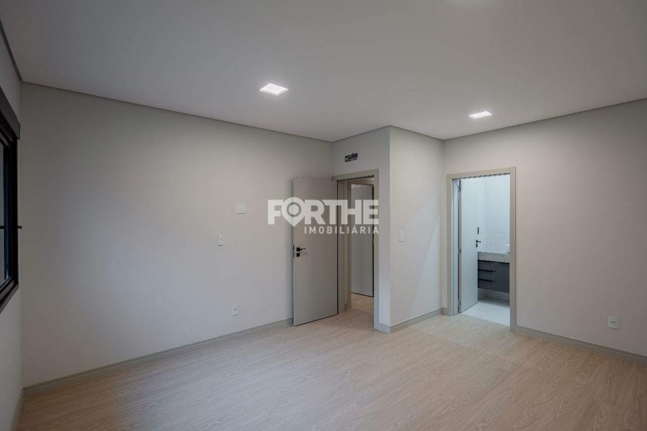 Casa à venda no Tropical II: 