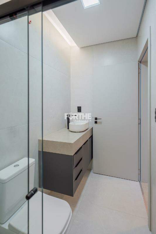 Casa à venda no Tropical II: 