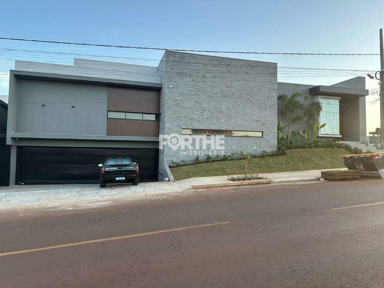 Casa 3 Dormitórios Recanto Tropical II 279m²