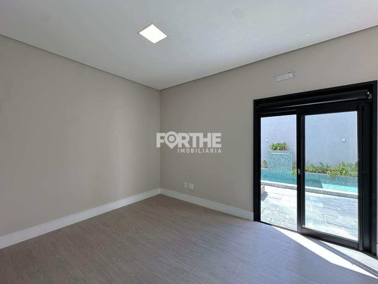 Casa à venda no Recanto Tropical: 