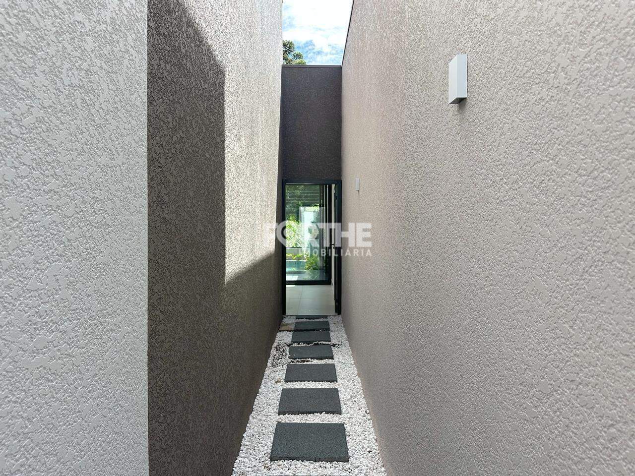 Casa à venda no Recanto Tropical: 