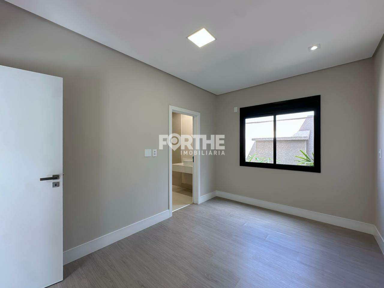 Casa à venda no Recanto Tropical: 