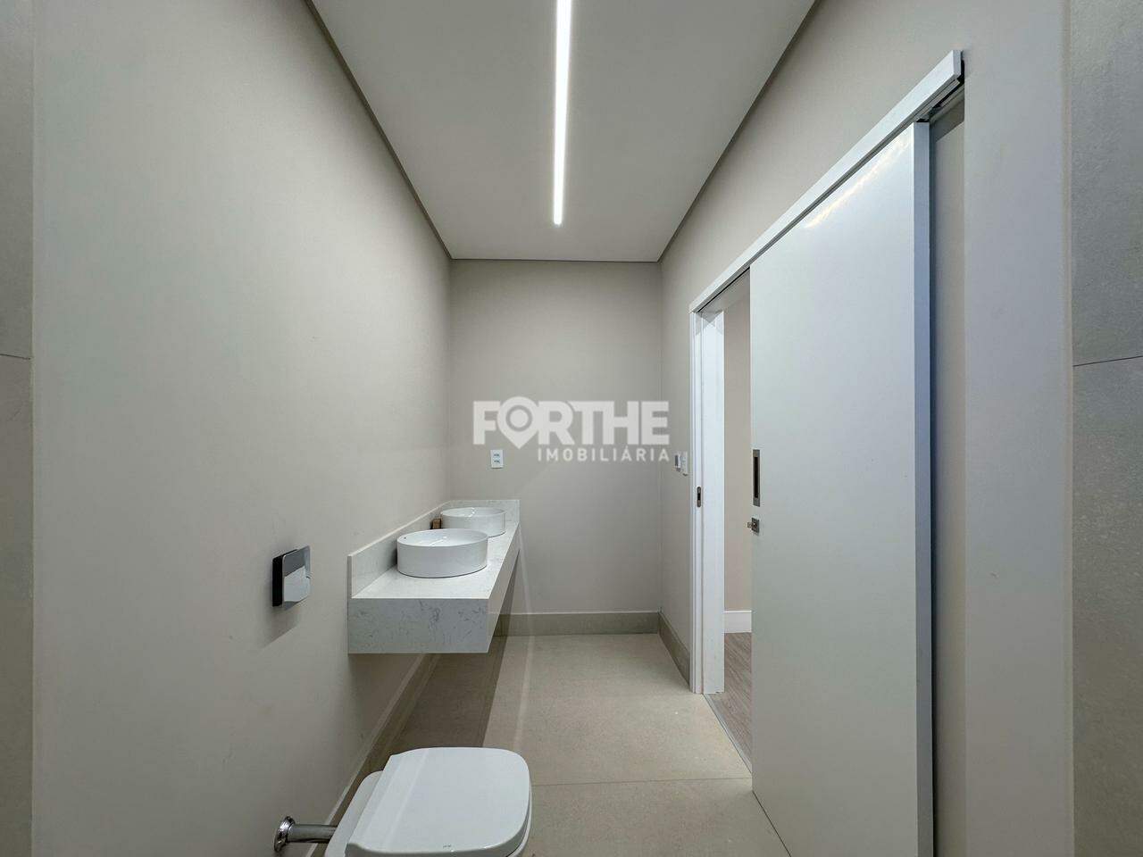 Casa à venda no Recanto Tropical: 