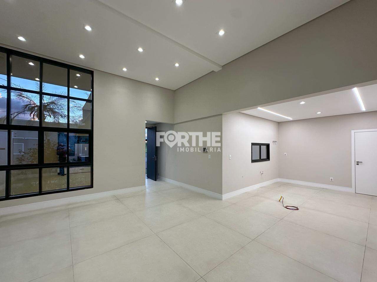 Casa à venda no Recanto Tropical III: 