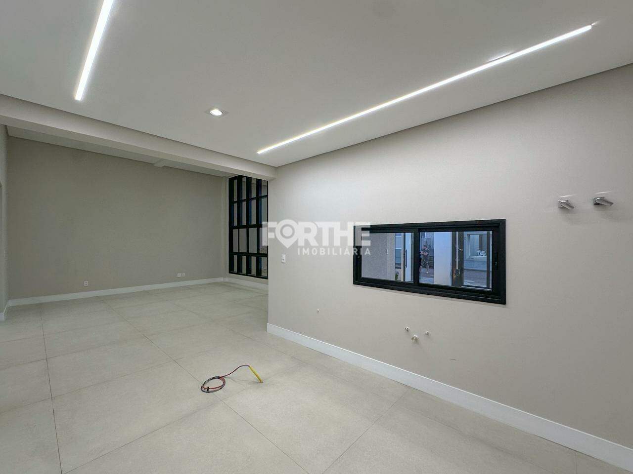 Casa à venda no Recanto Tropical III: 