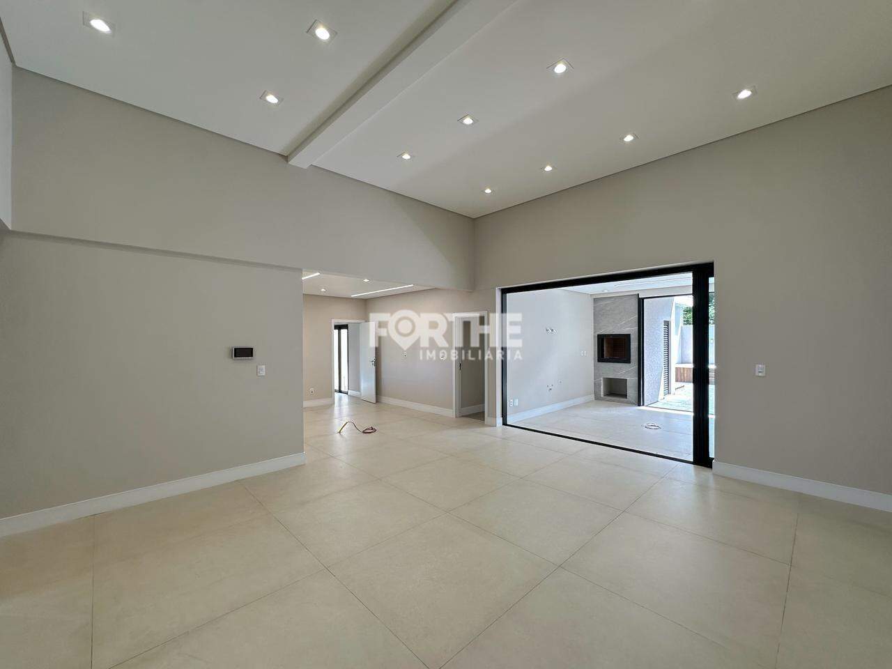 Casa à venda no Recanto Tropical III: 