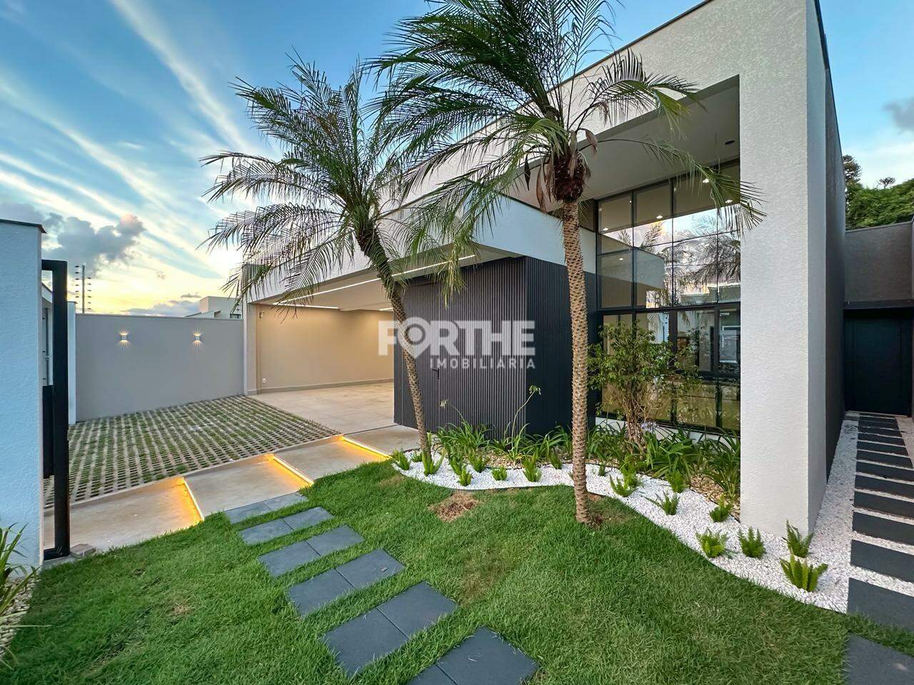 Casa à venda no Recanto Tropical III: 