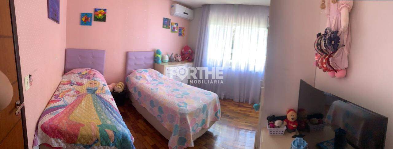 Casa à venda no Recanto Tropical: