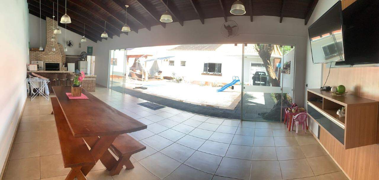 Casa à venda no Recanto Tropical: