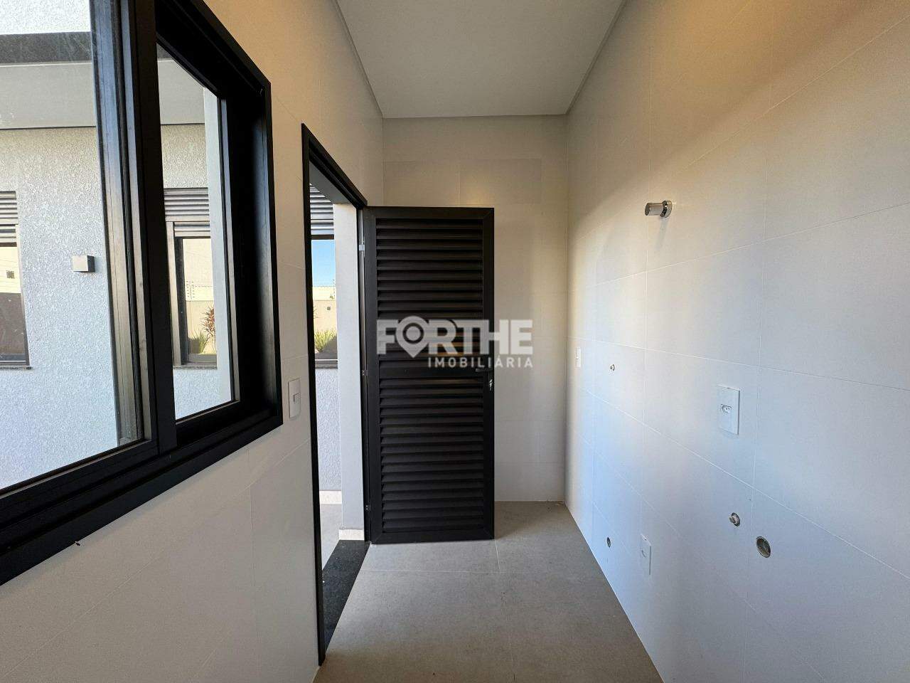 Casa à venda no Recanto Tropical II: 